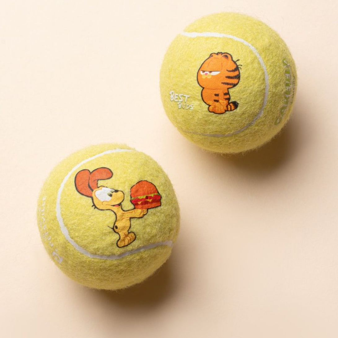 pets sport tennis balls